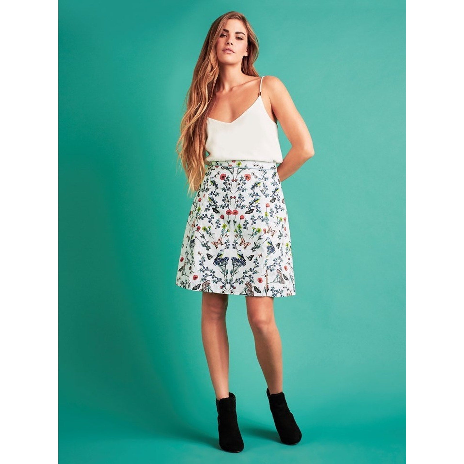 NEW Anthropologie Yumi Floral Skater Mini Skirt White Size 6 Jacquard Butterfly