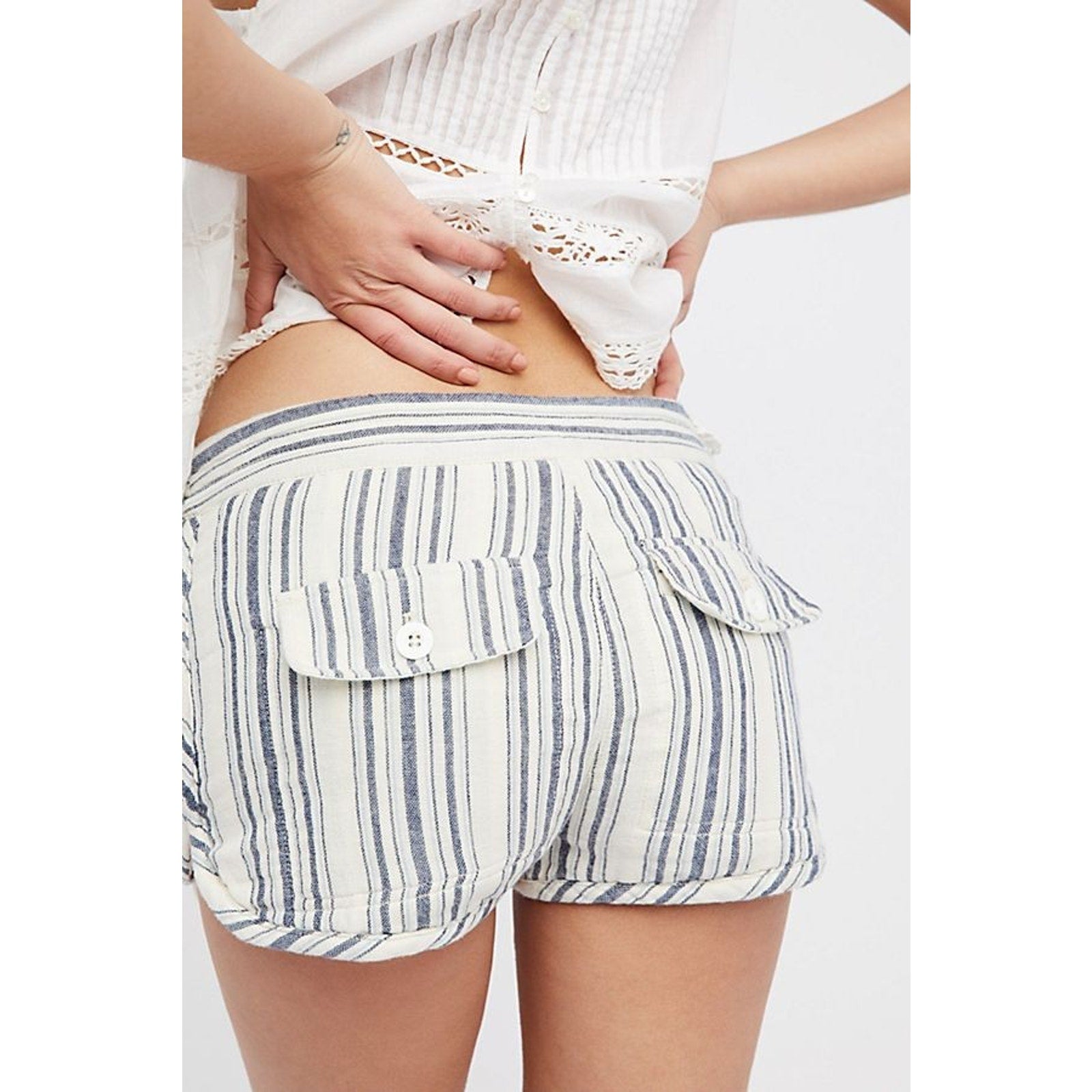 New Free People Night Moves Striped Shorts $78 Size 8 Blue Relaxed Fit Cotton