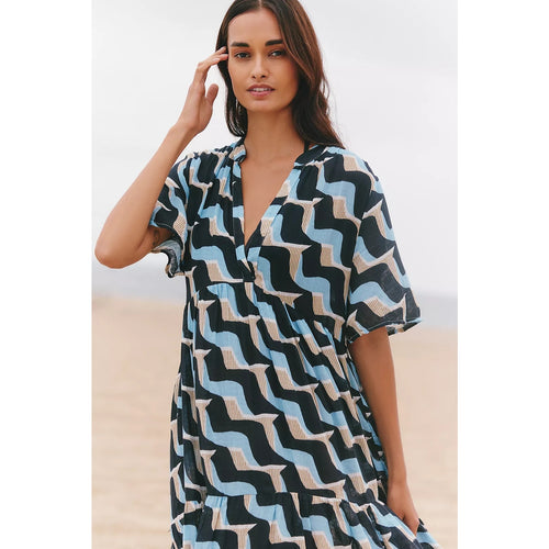 Flowy maxi dress with V-neck and short sleeves, blue-and-black zigzag pattern