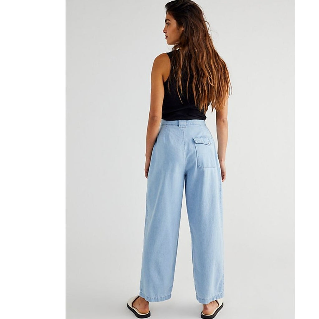 New Free People x Closed Ivo Jeans $345 SIZE 32 Light Blue Straight Wide-Leg