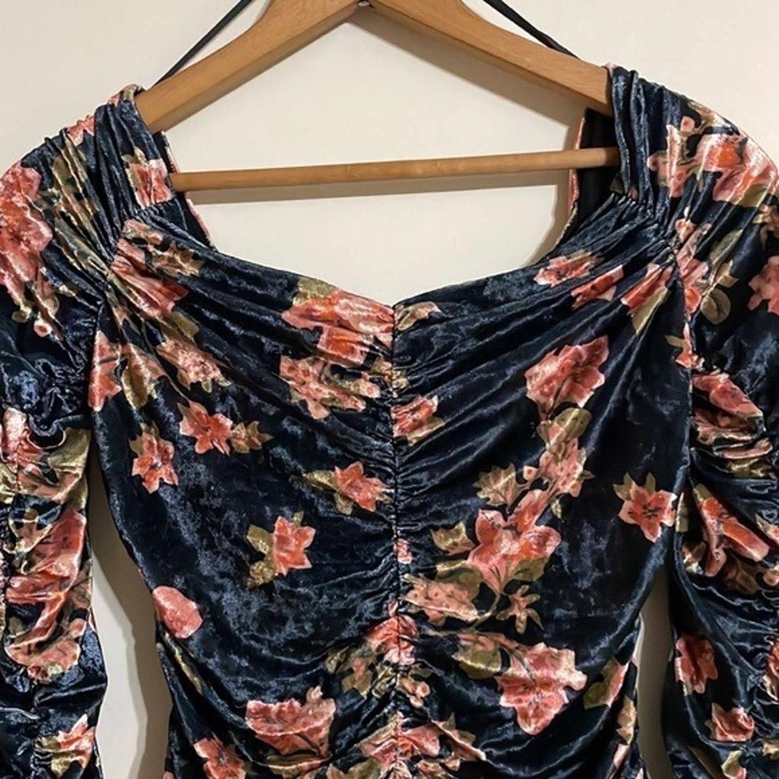 New Free People Reina Top FLORAL VELVET $88 XS Blue Long Sleeve Off The Shoulder