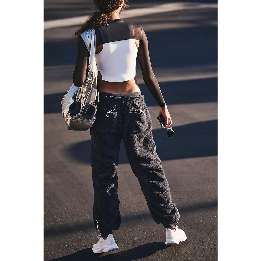 New FREE PEOPLE Sundown Fleece Jogger Style Pants $168 LARGE Black Sherpa