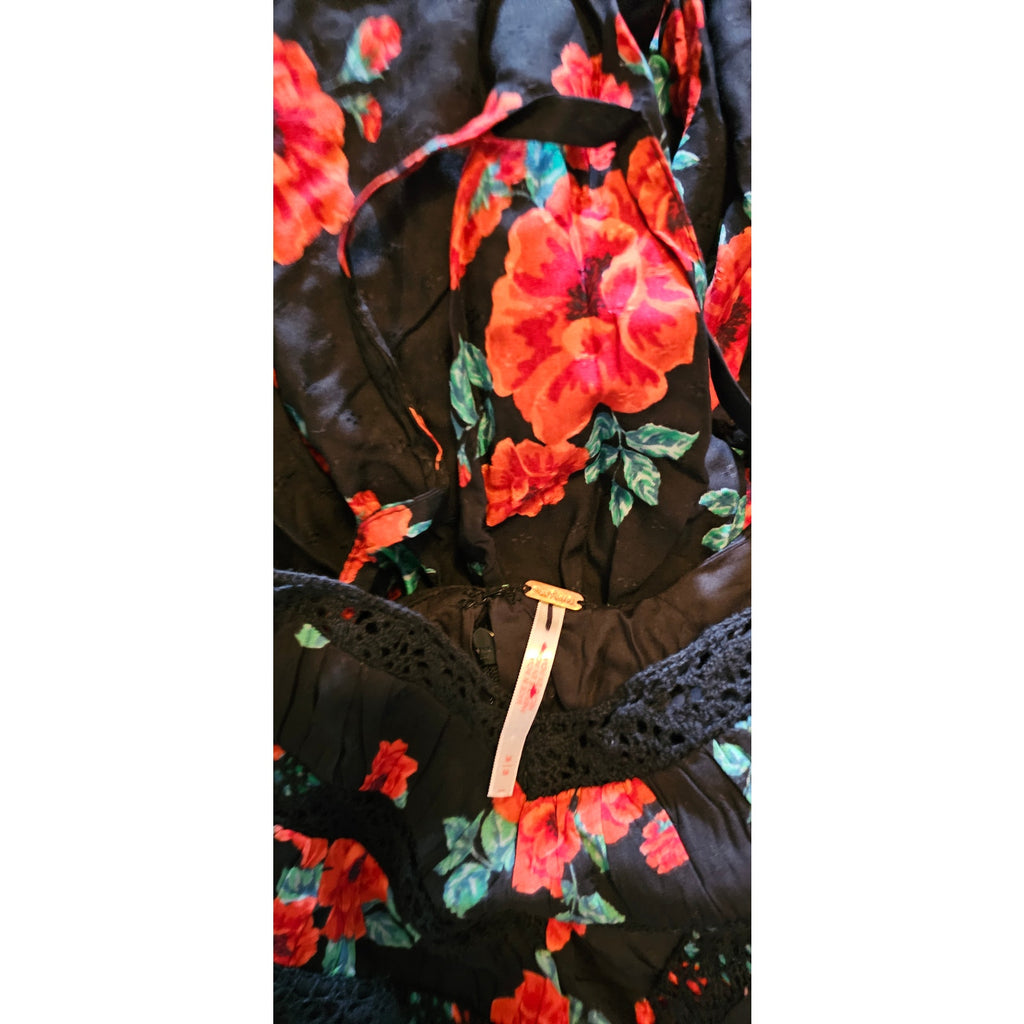 New Free People Lovers Heart Midi Dress $168 Medium Black & Red Floral Lace Trim