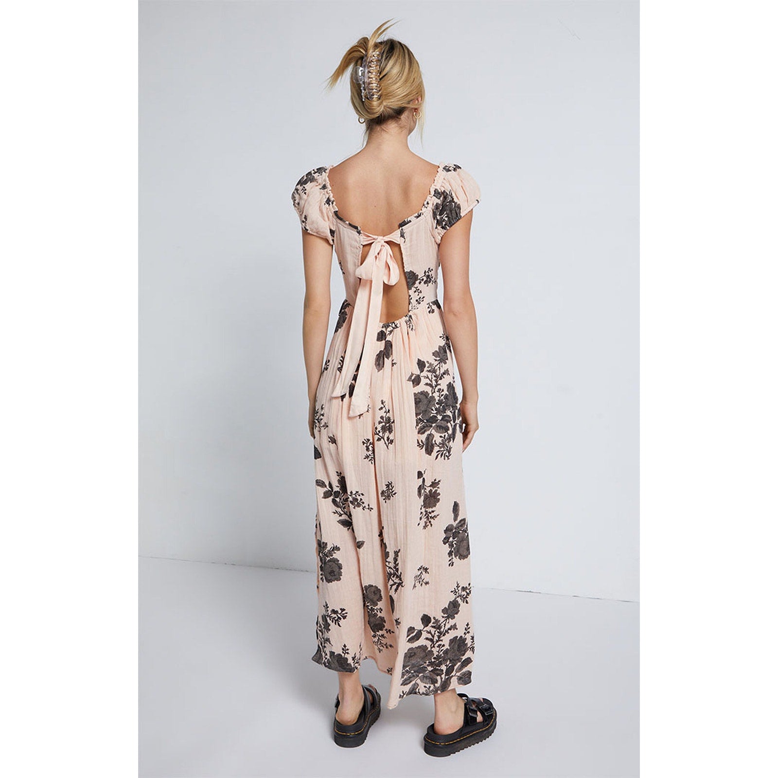 New Free People Forget Me Not Boho Floral Smocked Midi Dress $128 Small Peach
