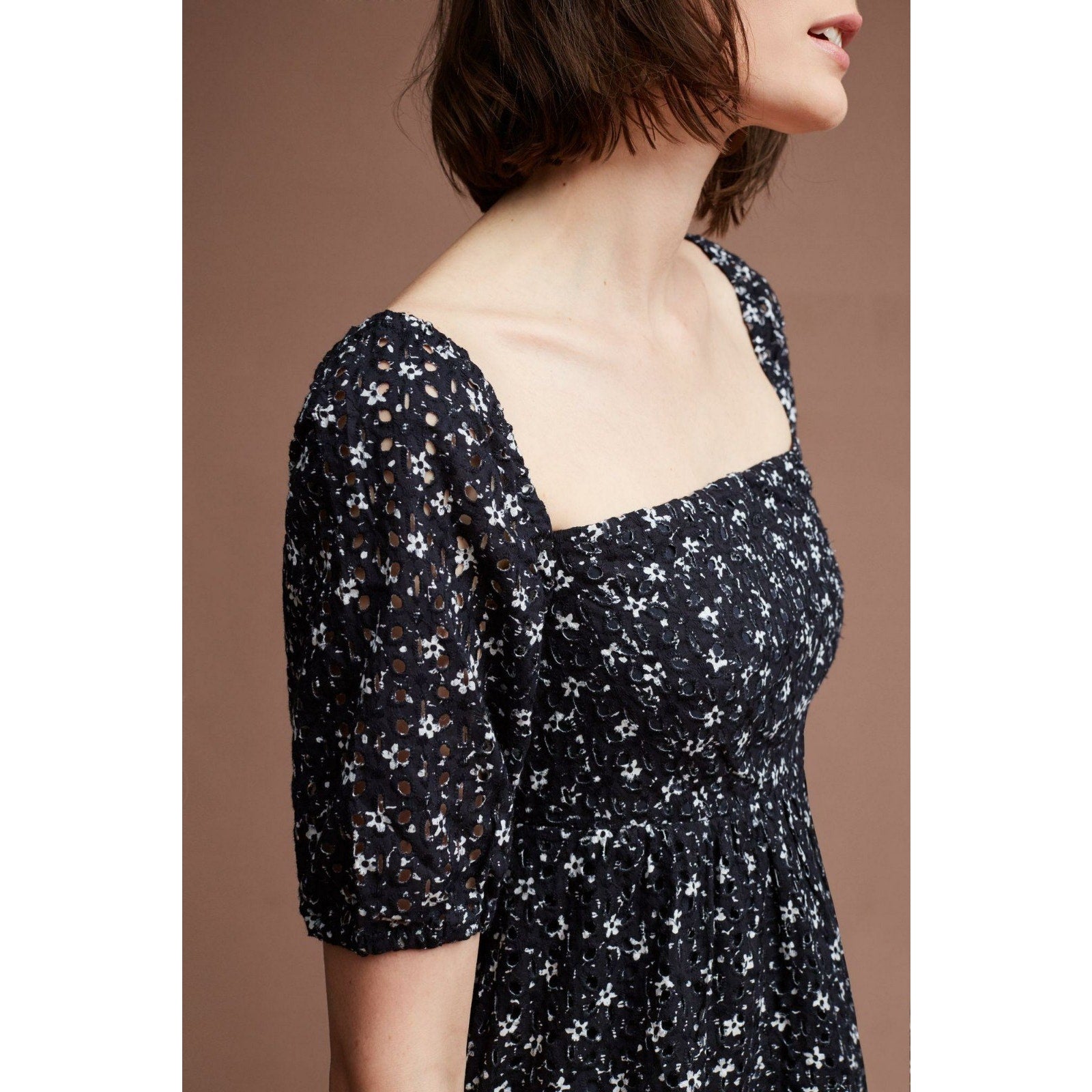 New $138 Anthropologie Lillianne Floral Mini Dress by Maeve SIZE 6 Navy Eyelet