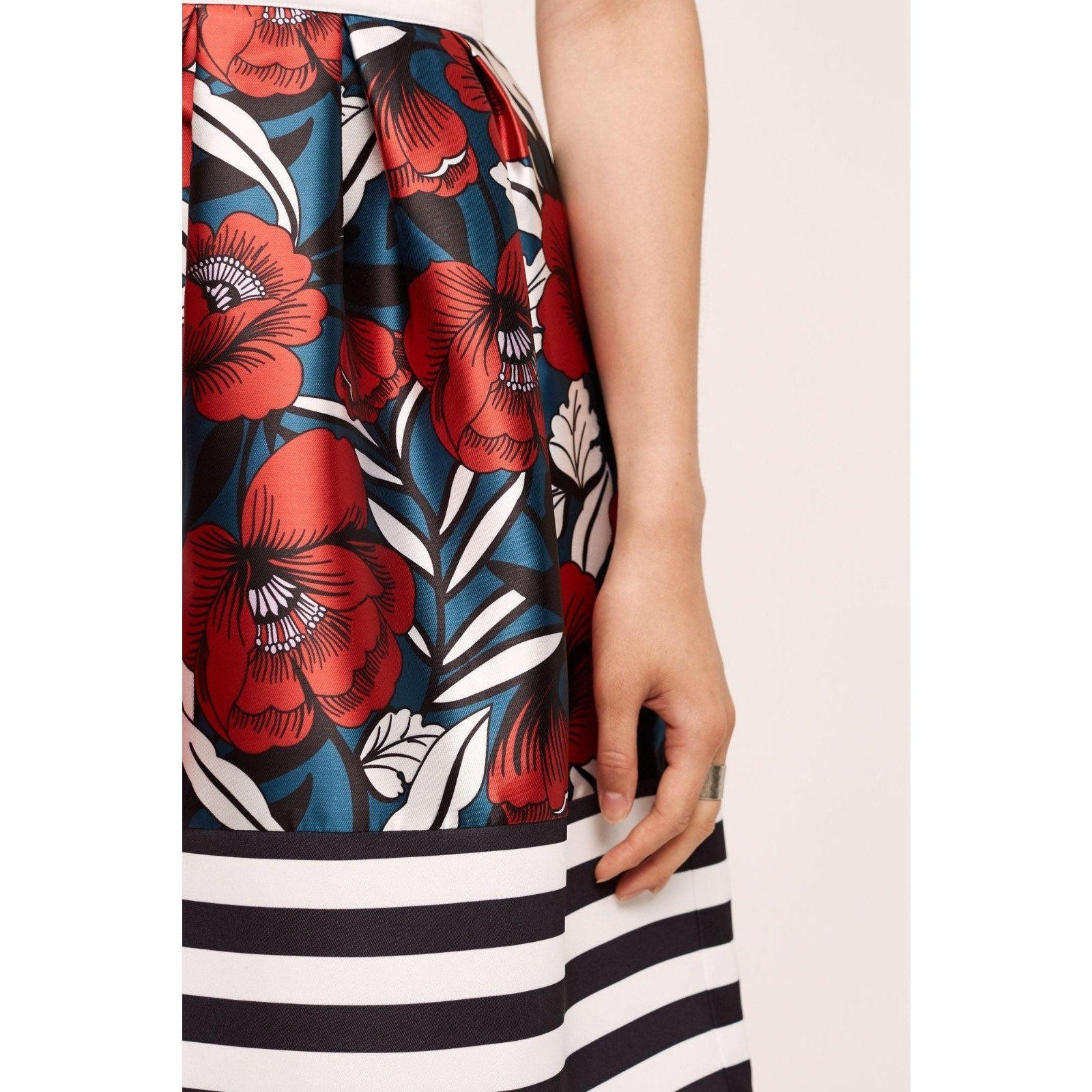 New Anthropologie Ella Mara Floral Mini Skirt Size 6