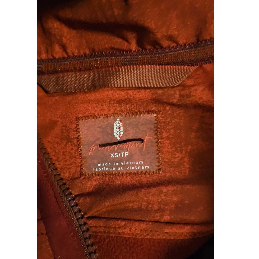 Free People FP MOVEMENT Canyon Crushin' Jacket X-SMALL Cranberry Red Free People