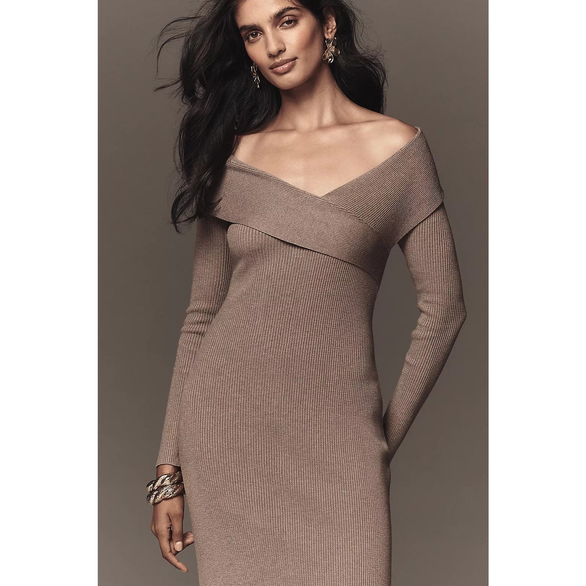 Off-shoulder slim sweater dress, gray knit, long sleeves and wide neckline
