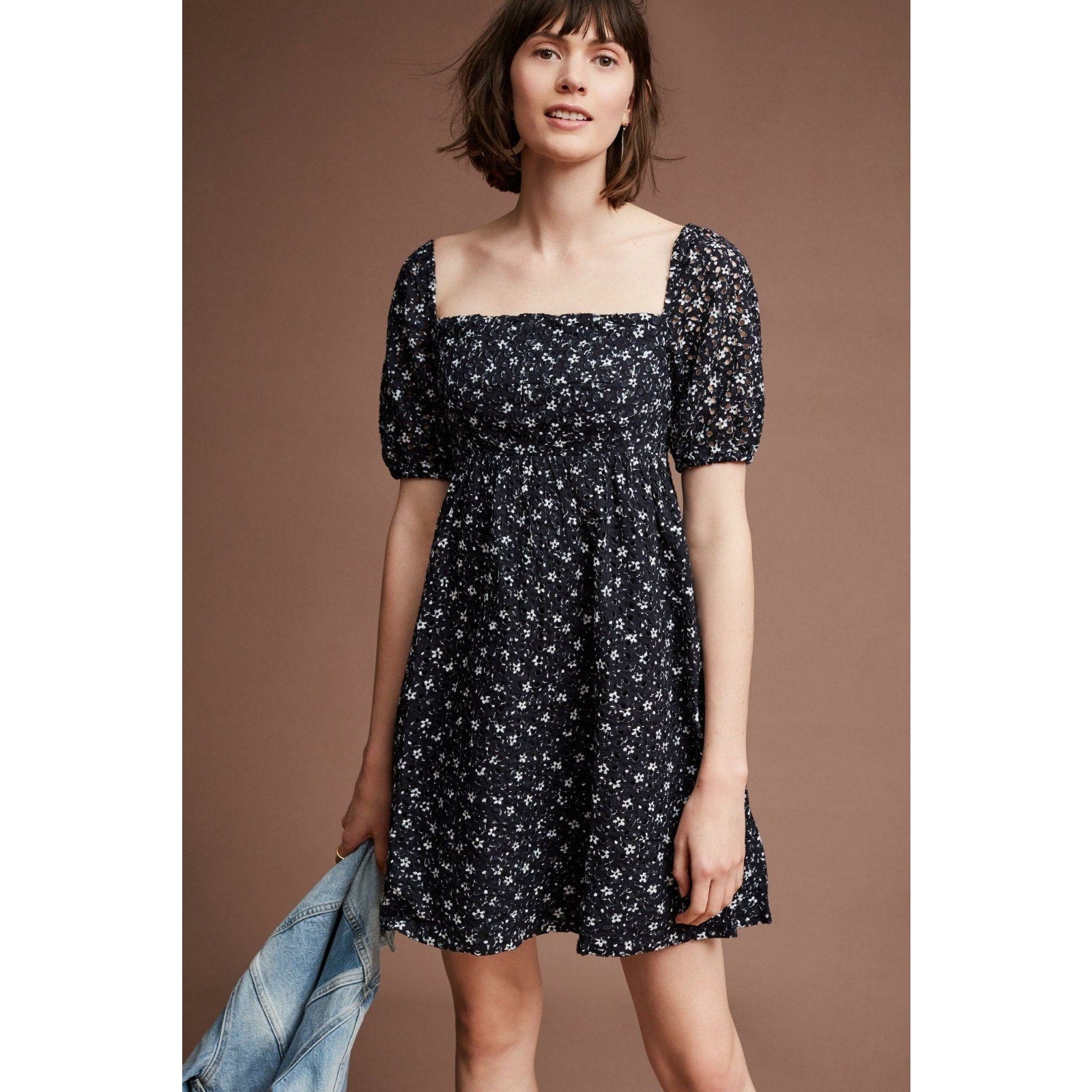 New $138 Anthropologie Lillianne Floral Mini Dress by Maeve SIZE 6 Navy Eyelet