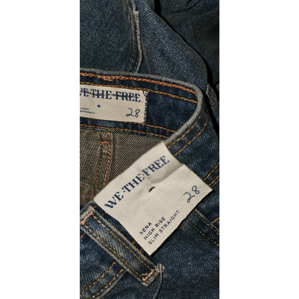 New FREE PEOPLE We The Free Xena Slim Straight Jeans $98 SIZE 28 Curve Ball