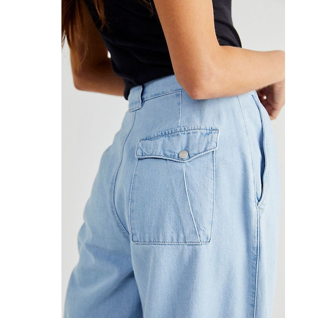 New Free People x Closed Ivo Jeans $345 SIZE 32 Light Blue Straight Wide-Leg
