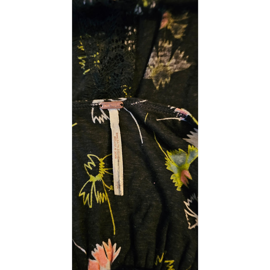 New Free People Love Potion Floral Tank Top $88 SMALL Black V-neck Eyelash Lace