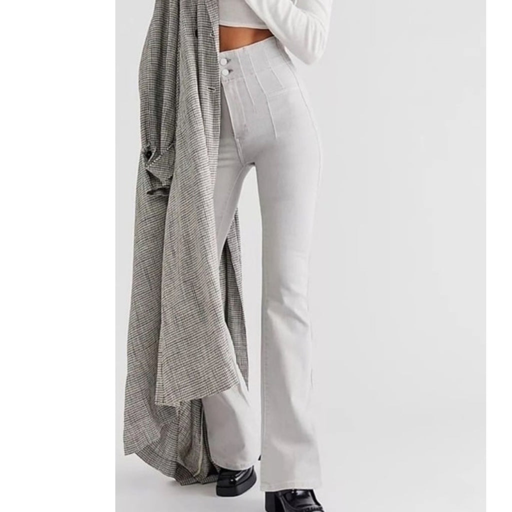 New Free People We The Free Jayde Flare Jeans $98 SIZE 32 Light Gray