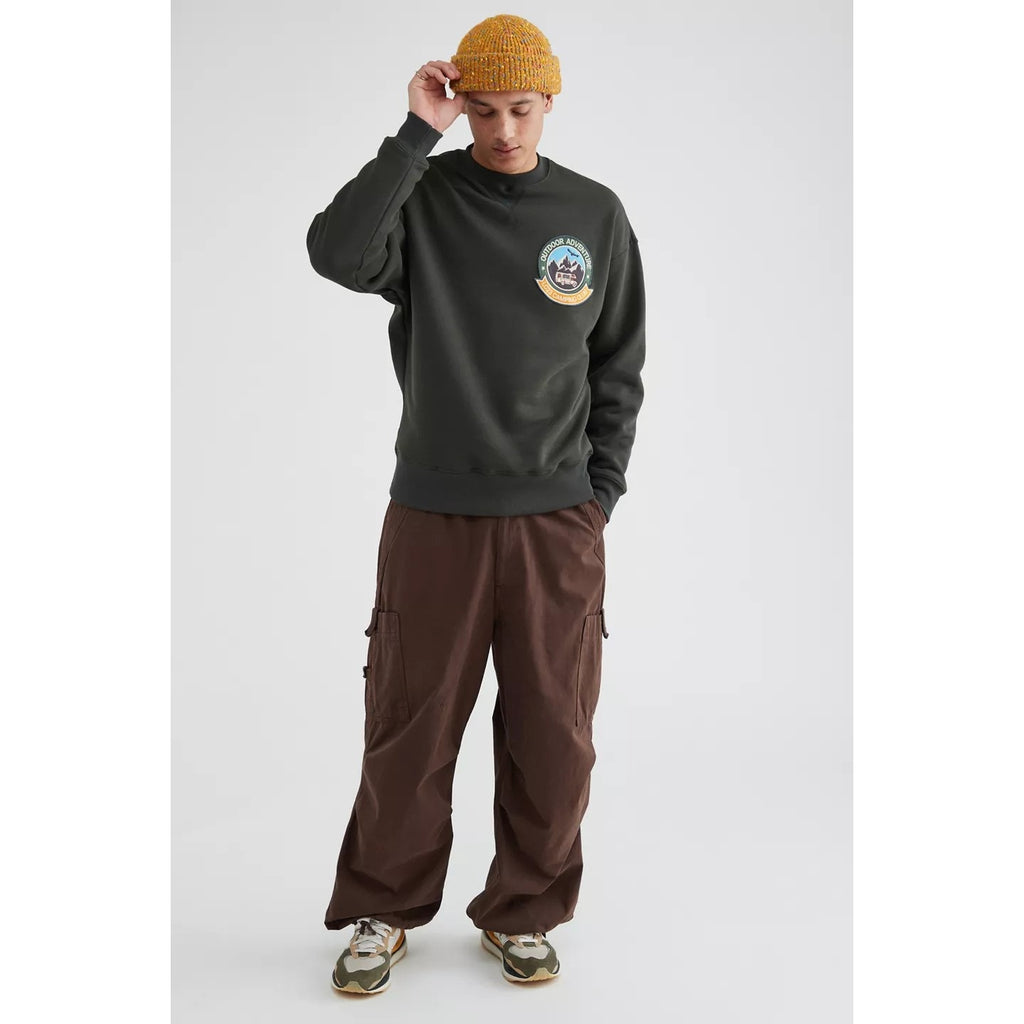 New Urban Outfitters x LC23 Camper Patch Crew Neck Sweatshirt $149 MEDIUM