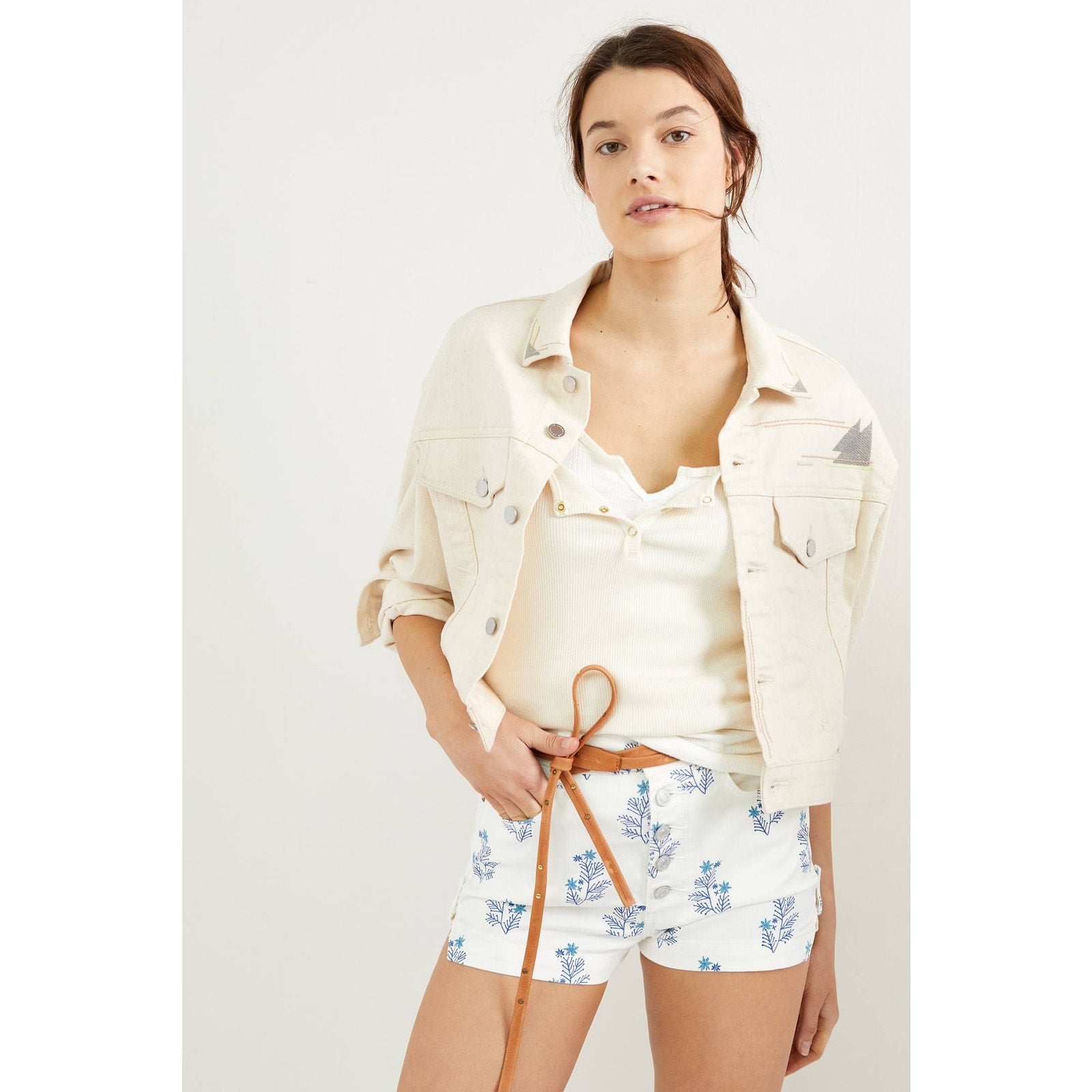 New Anthropologie AG Embroidered Denim Jacket $288 MEDIUM Ivory