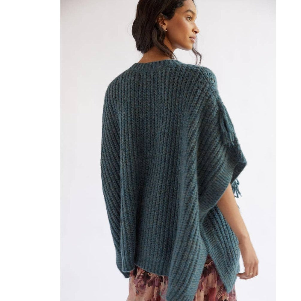 New Anthropologie Marled Fringe Cable Knit Poncho $120 ONESIZE Turquoise