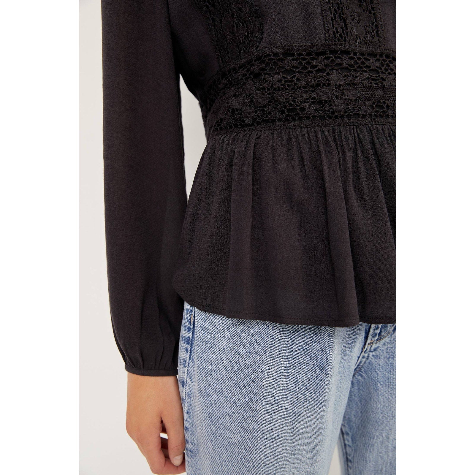 New Anthropologie Wynonna Lace Blouse by Daniel Rainn  $138 X-SMALL Black