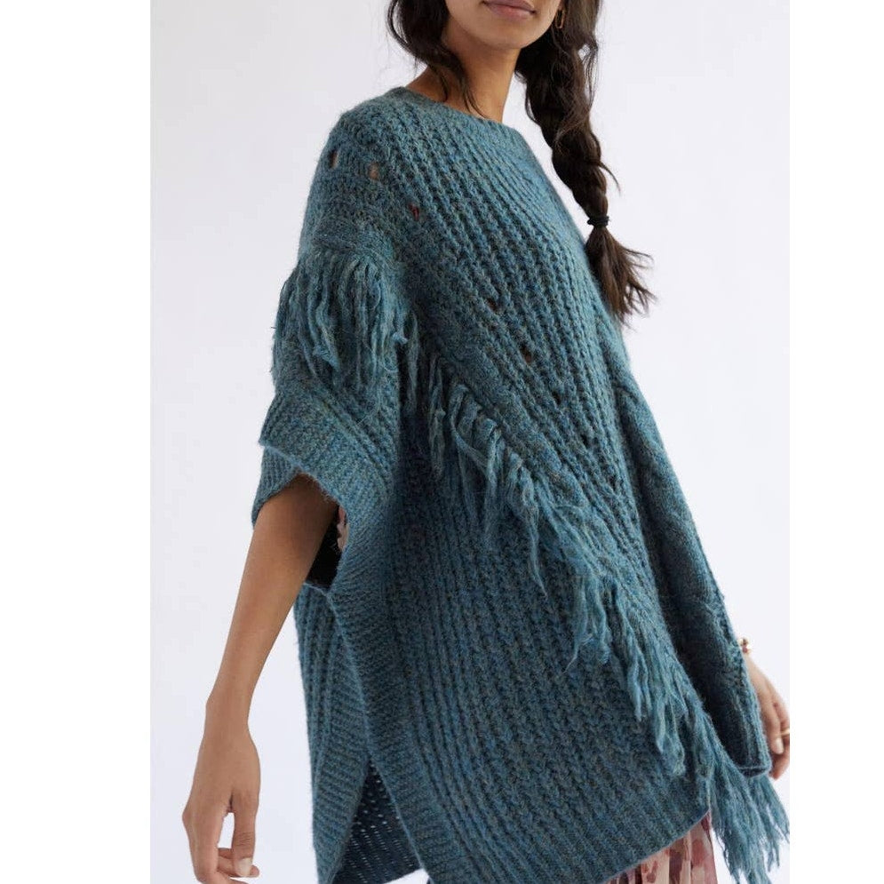 New Anthropologie Marled Fringe Cable Knit Poncho $120 ONESIZE Turquoise